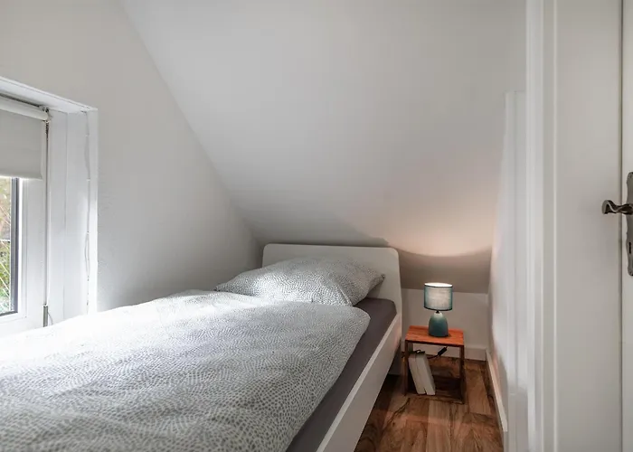 - Haus - Airport 2 Holiday home *